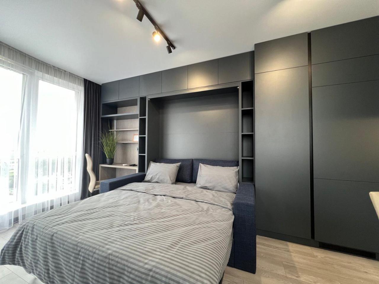 Apartments Vip Avalon Lviv Buitenkant foto