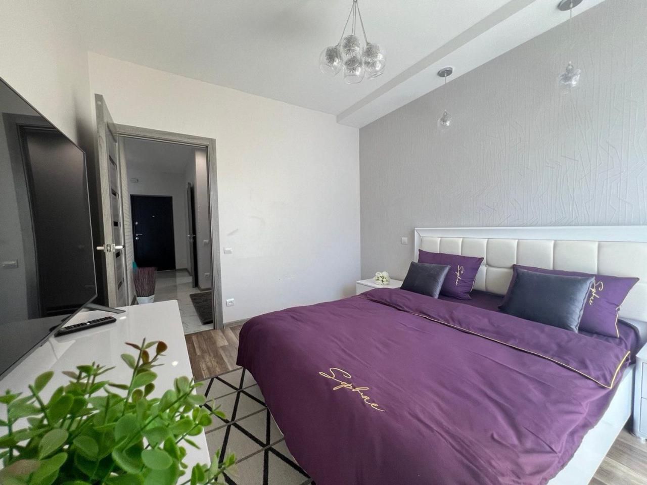 Apartments Vip Avalon Lviv Buitenkant foto