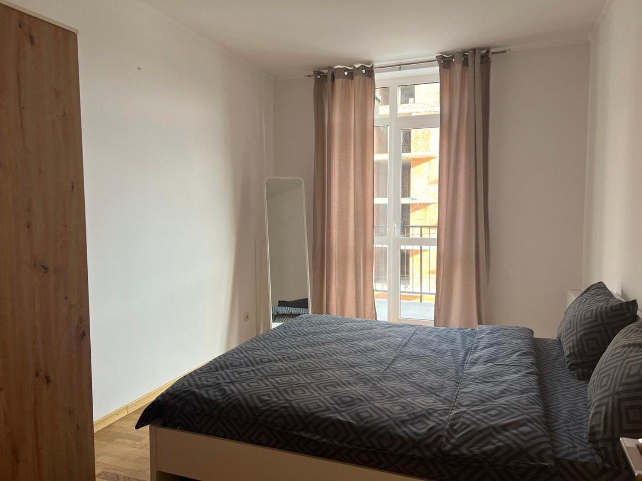 Apartments Vip Avalon Lviv Buitenkant foto