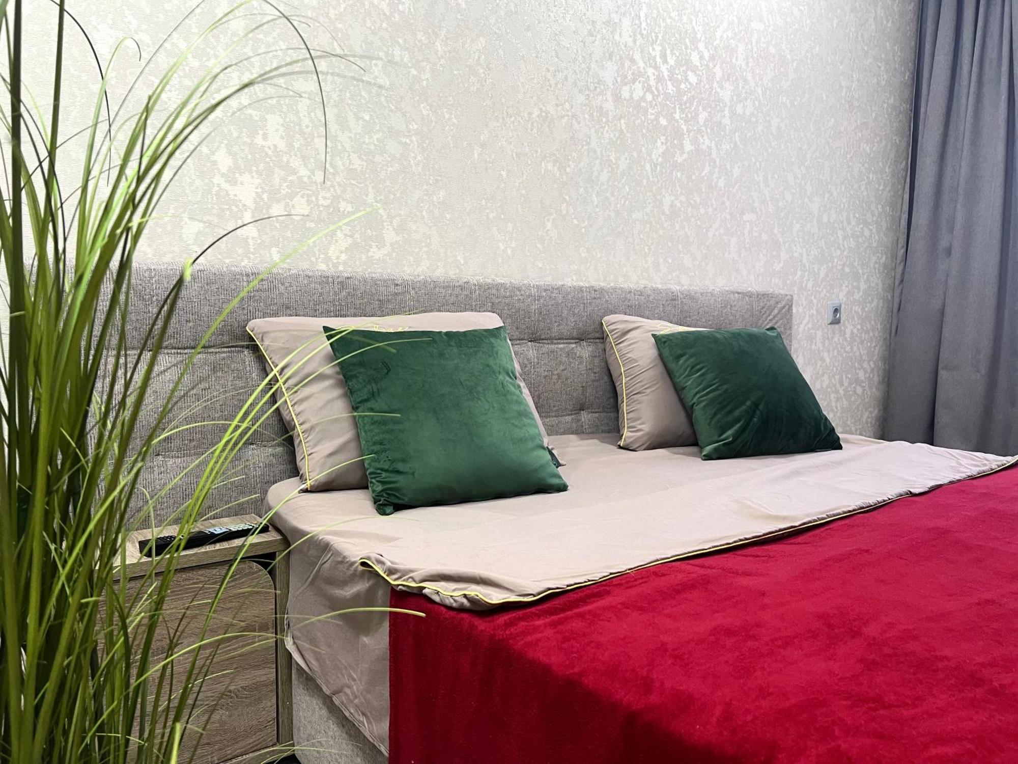 Apartments Vip Avalon Lviv Buitenkant foto